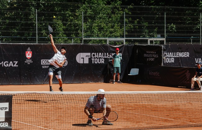 The pair of Roy Stepanov (Israel) / Tennyson Whiting (USA) defeated the 4th favorite pair of Switzerland's Luca Margaroli and Greece's Michail Pervolarakis