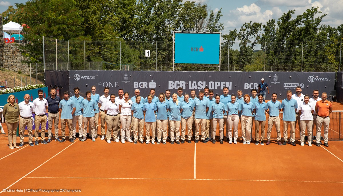 Line Umpires